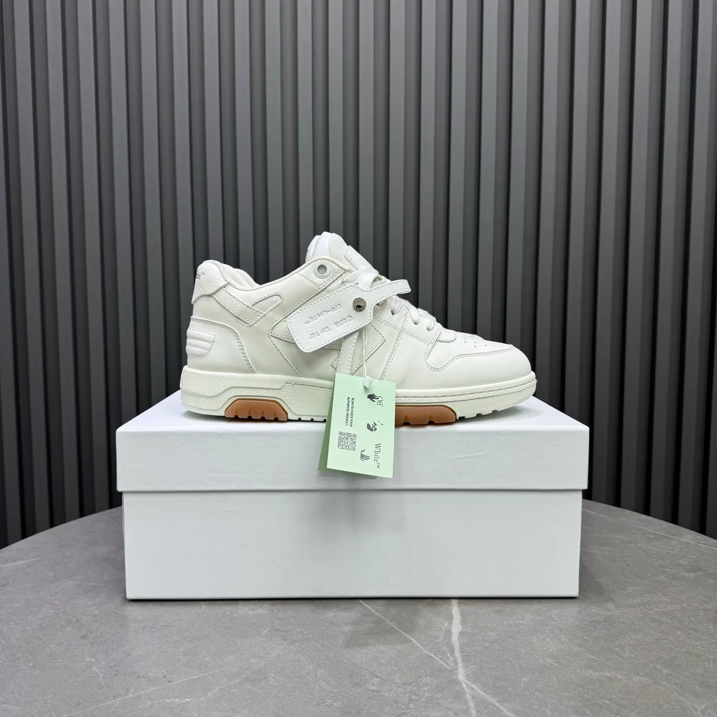 P620 OFF WHITE⚡️Couple model⚡️35-40 women’s model 39-46 men’s model